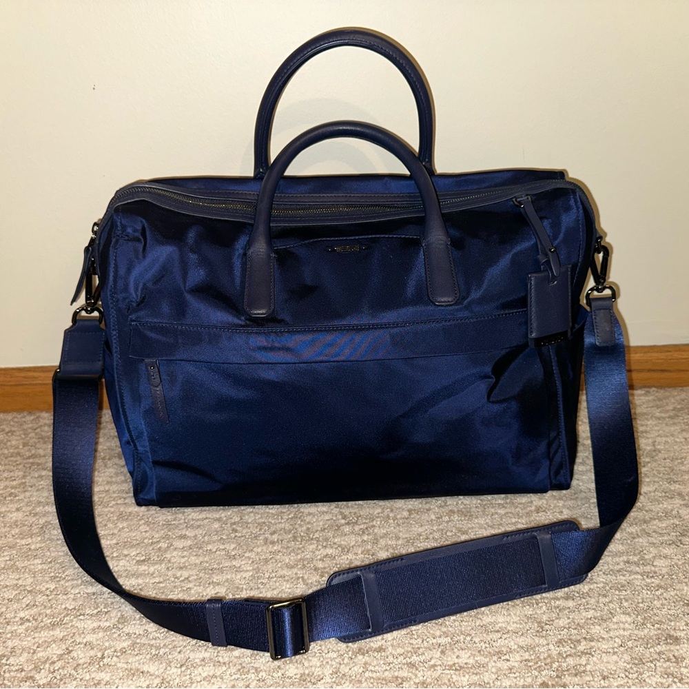 Tumi Navy Blue Travel Bag - Picture 4 of 13